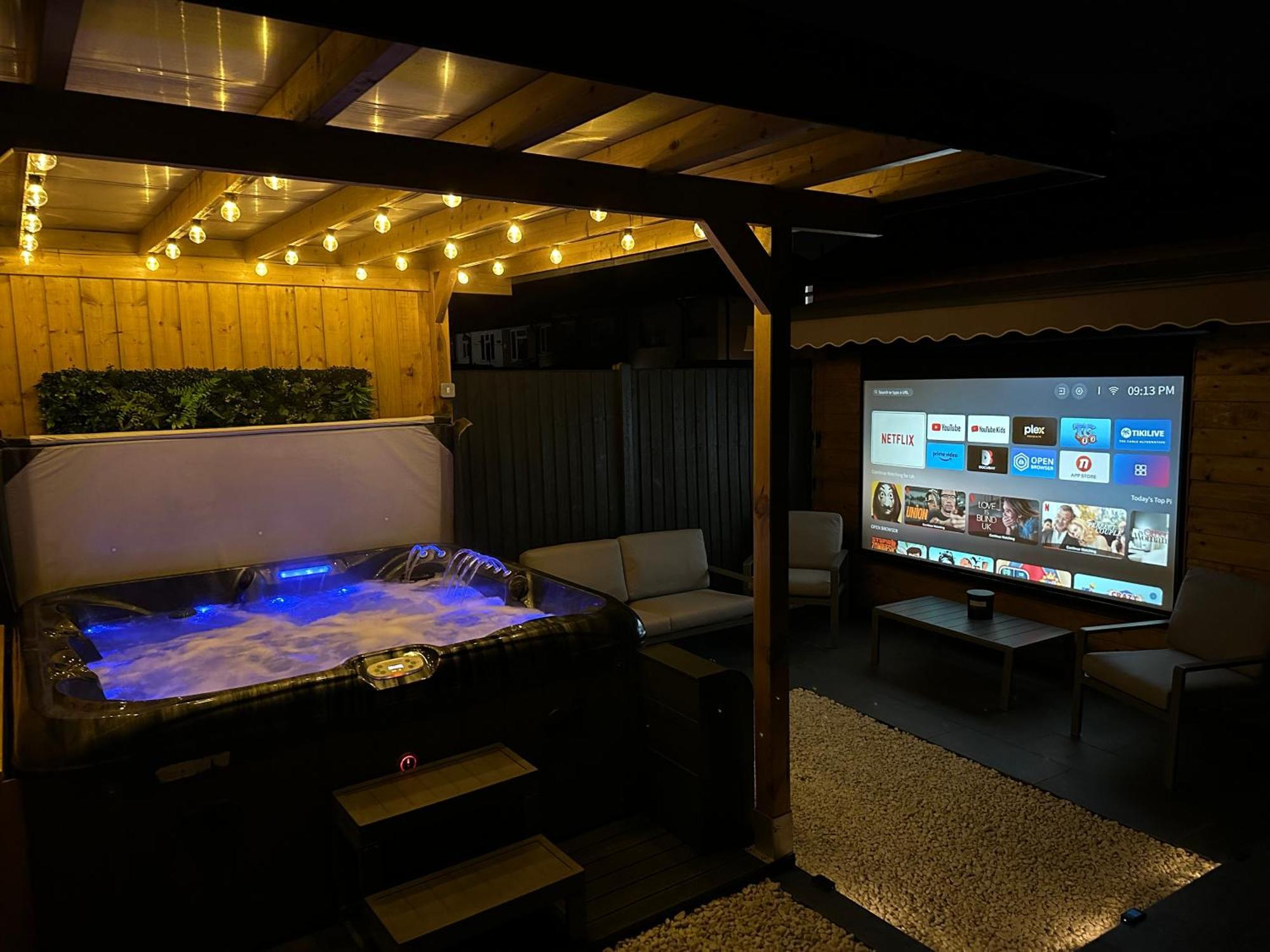 Wild & Free Hot Tub Retreat Apartment Dartford Bagian luar foto